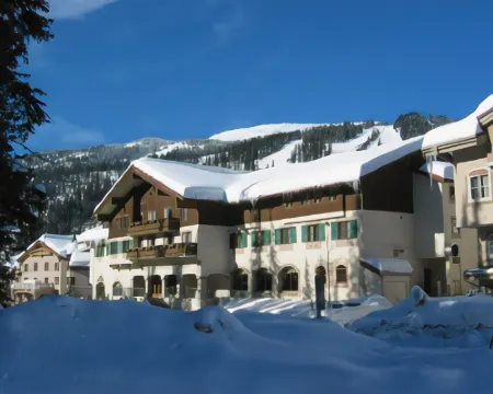 Sun Peaks Lodge Hotels in Sun Peaks
