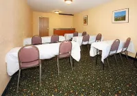 Comfort Inn & Suites Tualatin - Lake Oswego South Hotels in Wilsonville