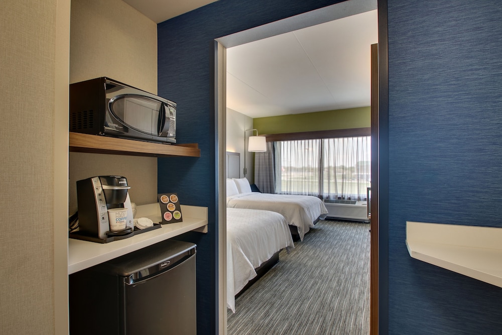 Holiday Inn Express & Suites Findlay North, an Ihg Hotel