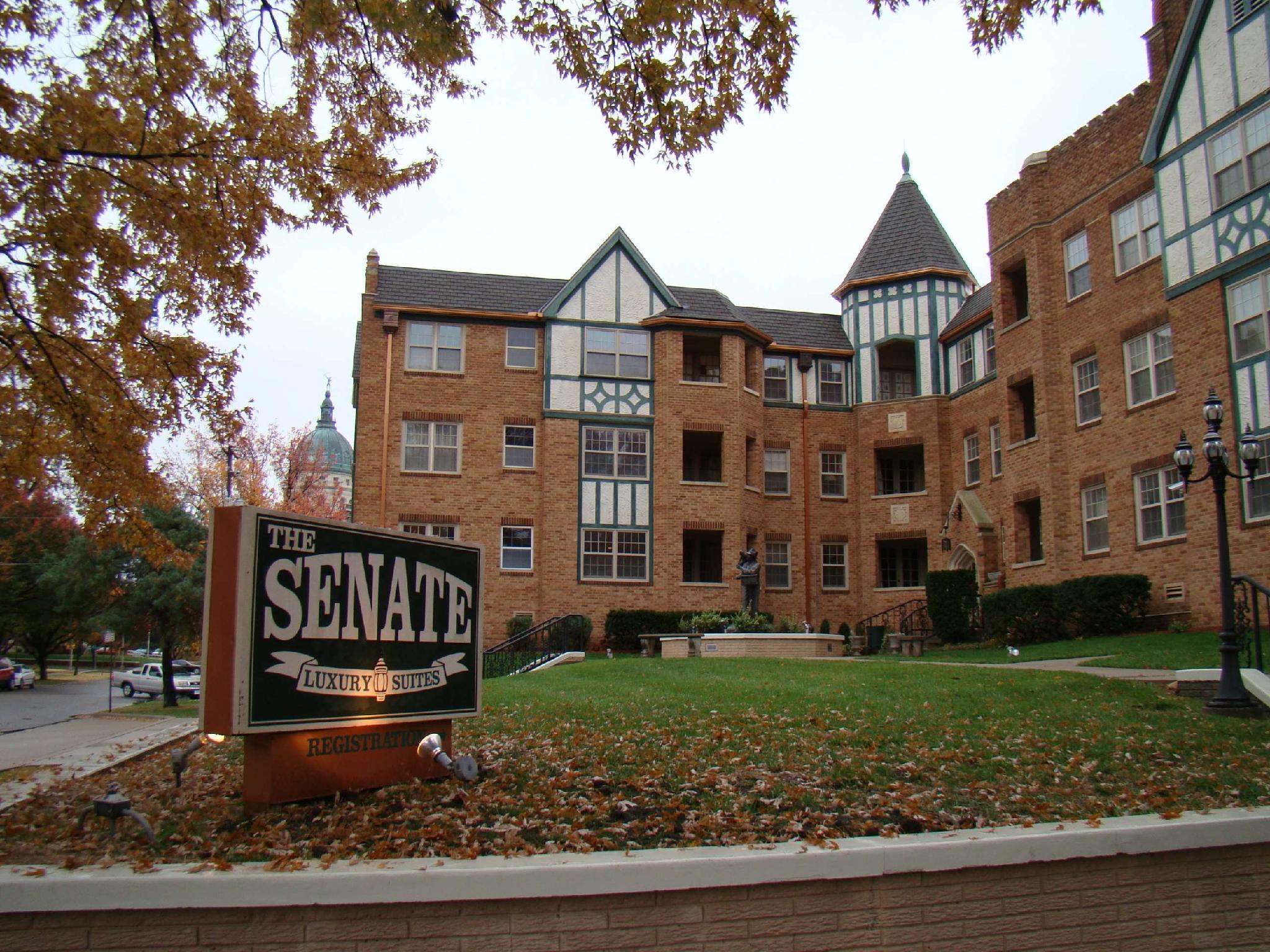 Senate Luxury Suites