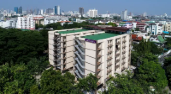 Studio Residence Sukhumvit 71 Hotels near SDA Bangkok Korean Church