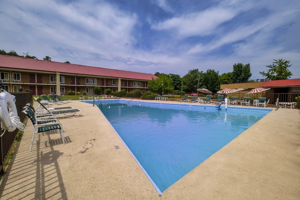 Red Roof Inn Hot Springs