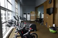 Valero Grand Suites by Swiss-Belhotel - Gym