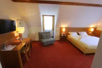 Villa Eichenau Hotels in Olching