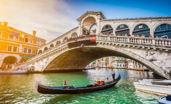 Ca' Della Scimmia - Rialto Bridge, Venice