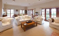 Strathearn Park Lodge - balcony