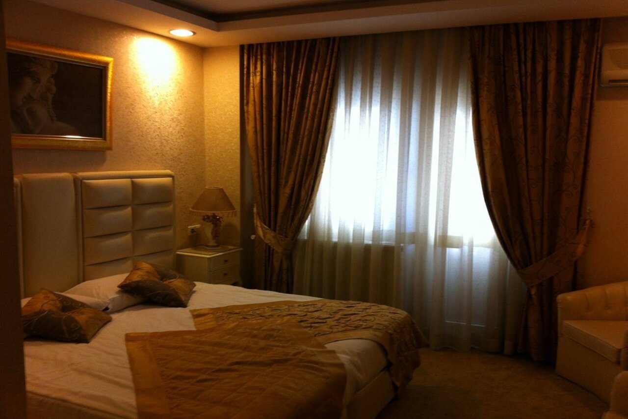 Golden Boutique Hotel