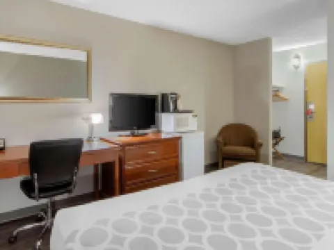 Econo Lodge Hotels in Regina