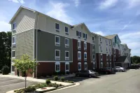 WoodSpring Suites Richmond West I-64 - parking