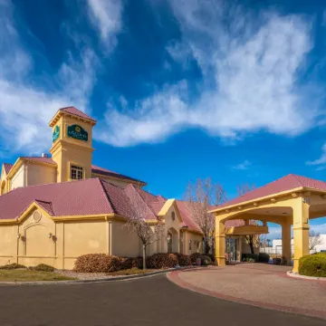 La Quinta Inn & Suites by Wyndham Pueblo