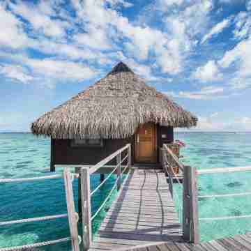 Hilton Moorea Lagoon Resort and Spa Hotel Exterior