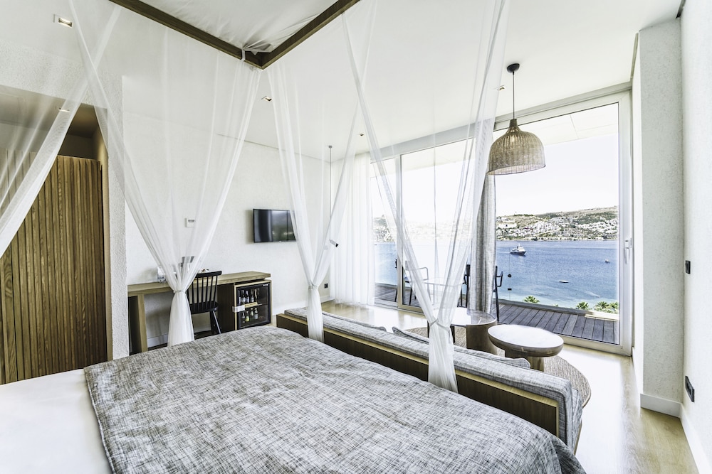 Cape Bodrum Luxury Hotel & Beach