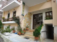 40 Platania Hotel - 2-Star