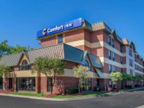 Comfort Inn Near Greenfield Village Hotels in Dearborn