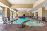 Comfort Suites Frisco - Pools