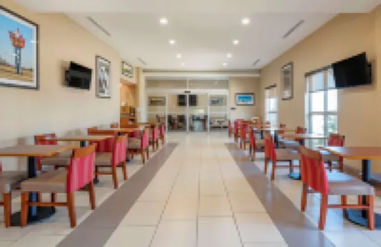 Comfort Suites - University