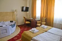 Hotel Holiday Park Hotels near Bialoleka