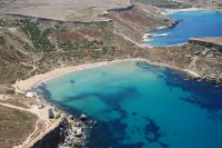 GetawaysMalta - Seashells 1-Bedroom Apartment in a Great Location in Bugibba