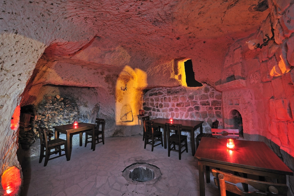 Anatelein Boutique Cave Hotel