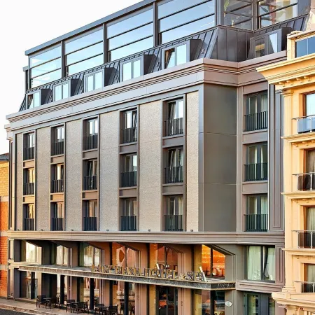 Lady Diana Hotel
