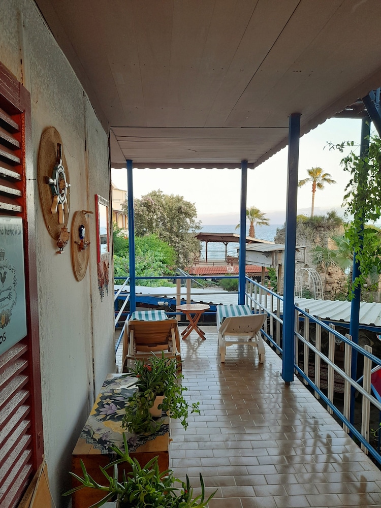 Antonios Motel