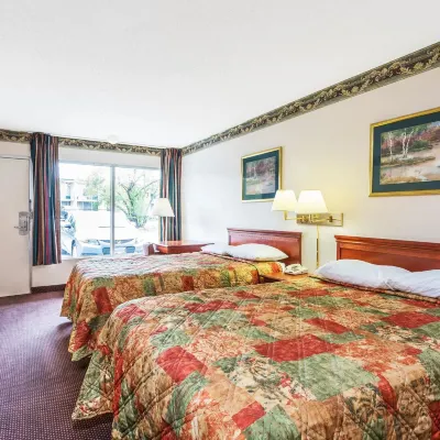 Days Inn by Wyndham Ashland Hotels near Randolph-Macon College