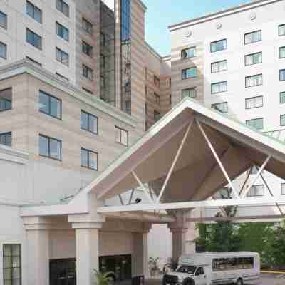 エンバシー スイーツ バイ ヒルトン シカゴ オヘア ローズモント Hotel Exterior