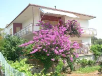 Romantic Apartment with Sea View Vinie, Dalmatia Hotel a Vinisce