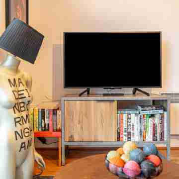 Stylish 1 Bedroom Apartment - Central Birmingham Cube and Mailbox Rooms