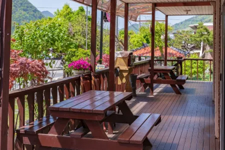 Jecheon Provence Pension Отели рядом с достопримечательностью «Woraksan»