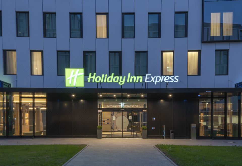 Holiday Inn Express Düsseldorf - Hauptbahnhof