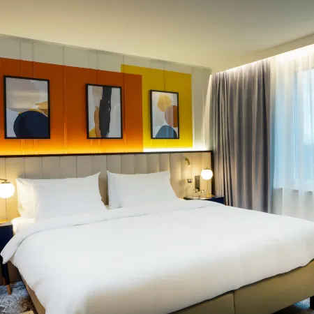 voco DUSSELDORF SEESTERN by IHG Отели рядом с достопримечательностью «Оберкассель»
