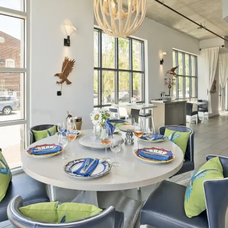 Hotel Indigo OLD TOWN ALEXANDRIA by IHG Отели рядом с достопримечательностью «Станция метро "Брэддок-Роуд"»