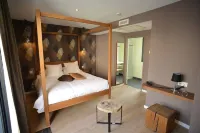 Auberge de la Hardouinais-Arduen Hotels in Saint-Launeuc
