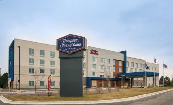 Hampton Inn & Suites Adrian