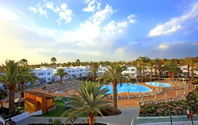 Labranda Corralejo Village Hotels in der Nähe von KACTUS Café