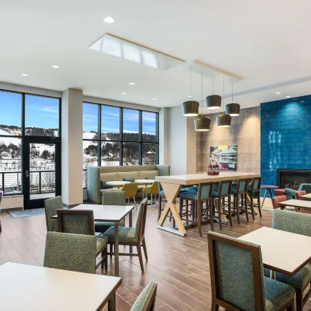 Hampton Inn & Suites by Hilton Houghton