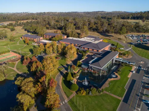 Country Club Tasmania Hotels in Longford