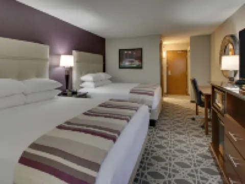 Drury Inn & Suites Poplar Bluff Hotels in Poplar Bluff