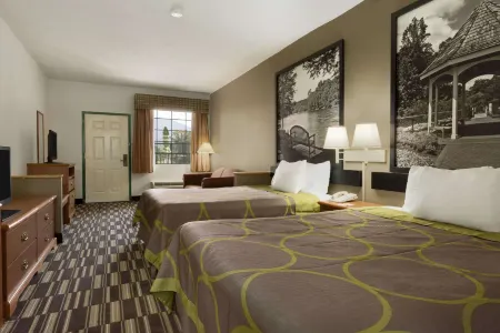 Super 8 by Wyndham Chatsworth/Dalton