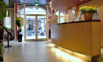 Best Western DAM Square Inn