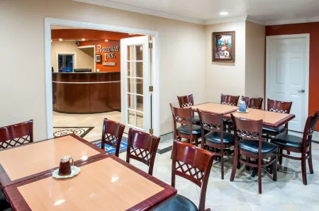 Rodeway Inn San Diego Near Sdsu Отели рядом с достопримечательностью «Департмент оф Электрикал энд Компьютер Инжиниринг»