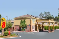 Super 8 by Wyndham Ukiah Hotels near JCPenney