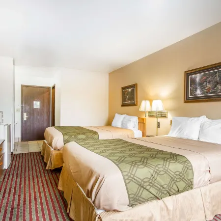 Rodeway Inn & Suites Madison East