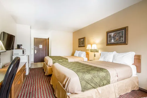 Rodeway Inn & Suites Madison East