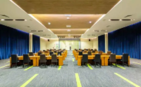 Paeva Luxury Serviced Residence Hotels in Bang Sao Thong