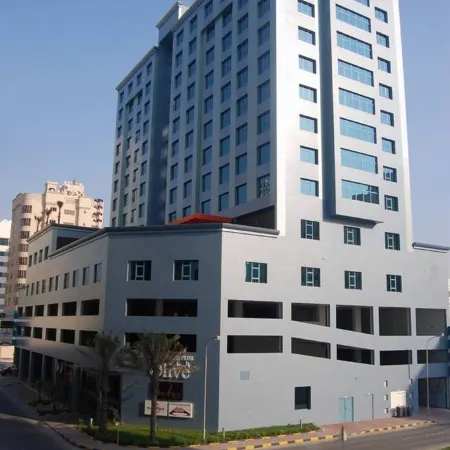 The Olive Hotel, Juffair Отели рядом с достопримечательностью «Хура»