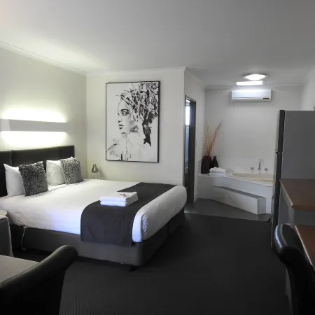 Wine Village Motor Inn