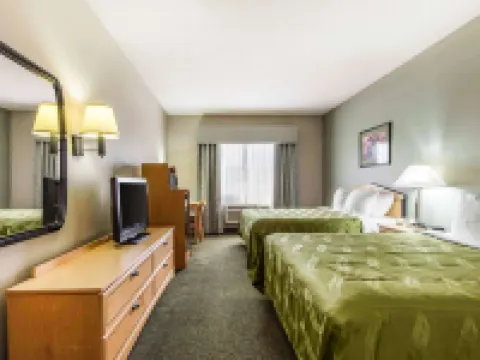 Quality Inn & Suites Pearl-Jackson Hotels in Pearl
