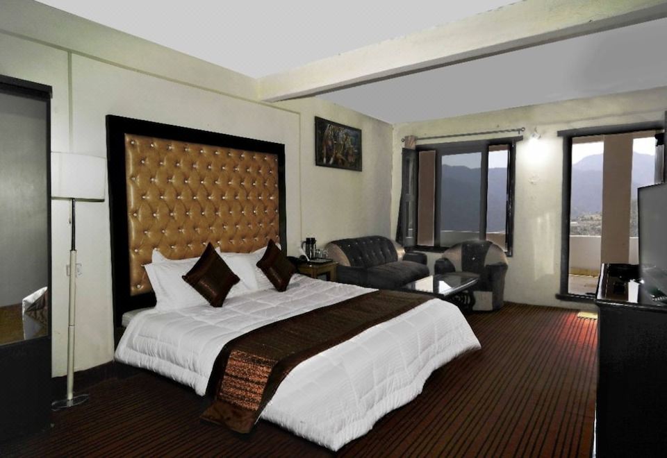 Hotel Kausani Retreat - Housity
